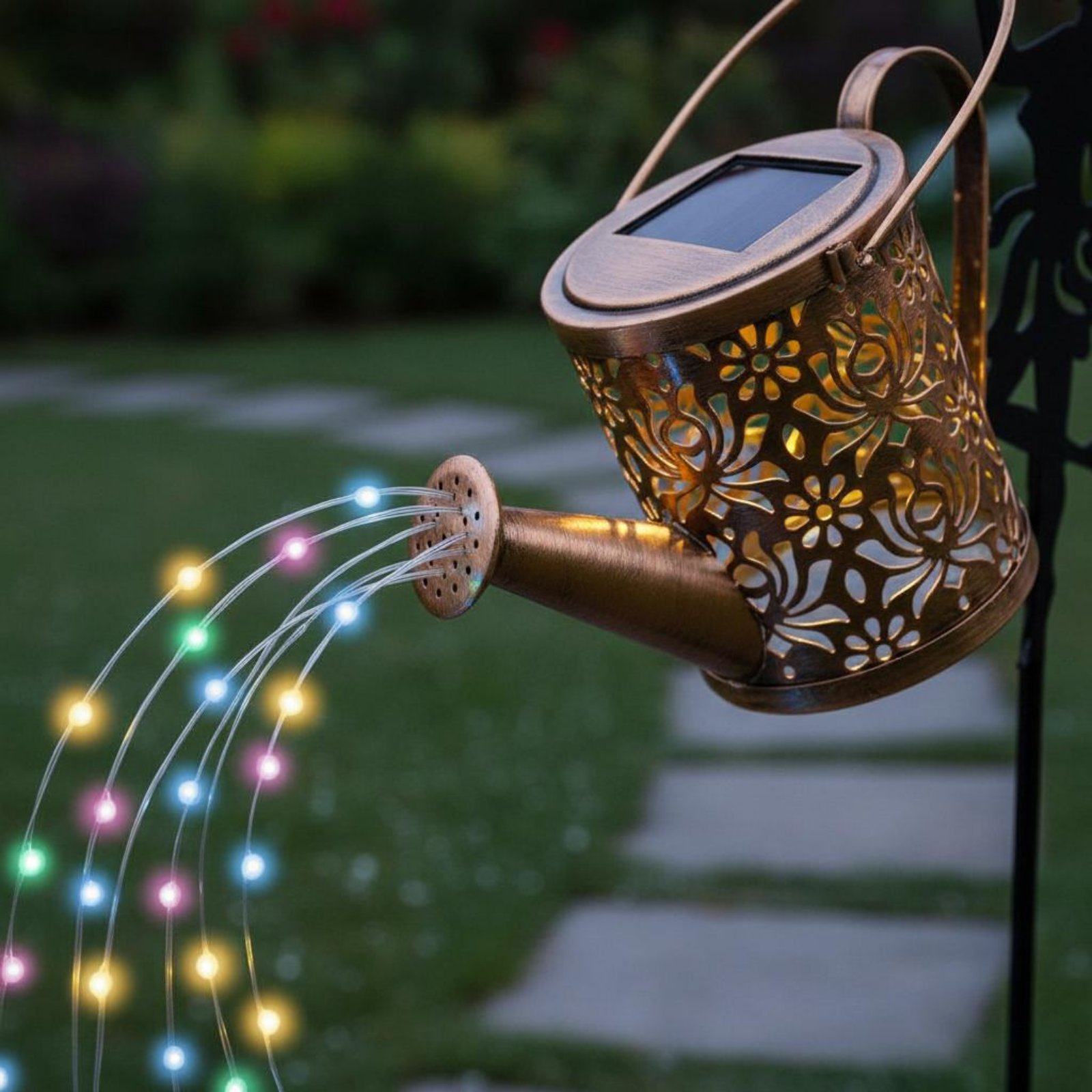Outdoor Lighting Modern - Arrosoir solaire lumineux décoratif à projection,