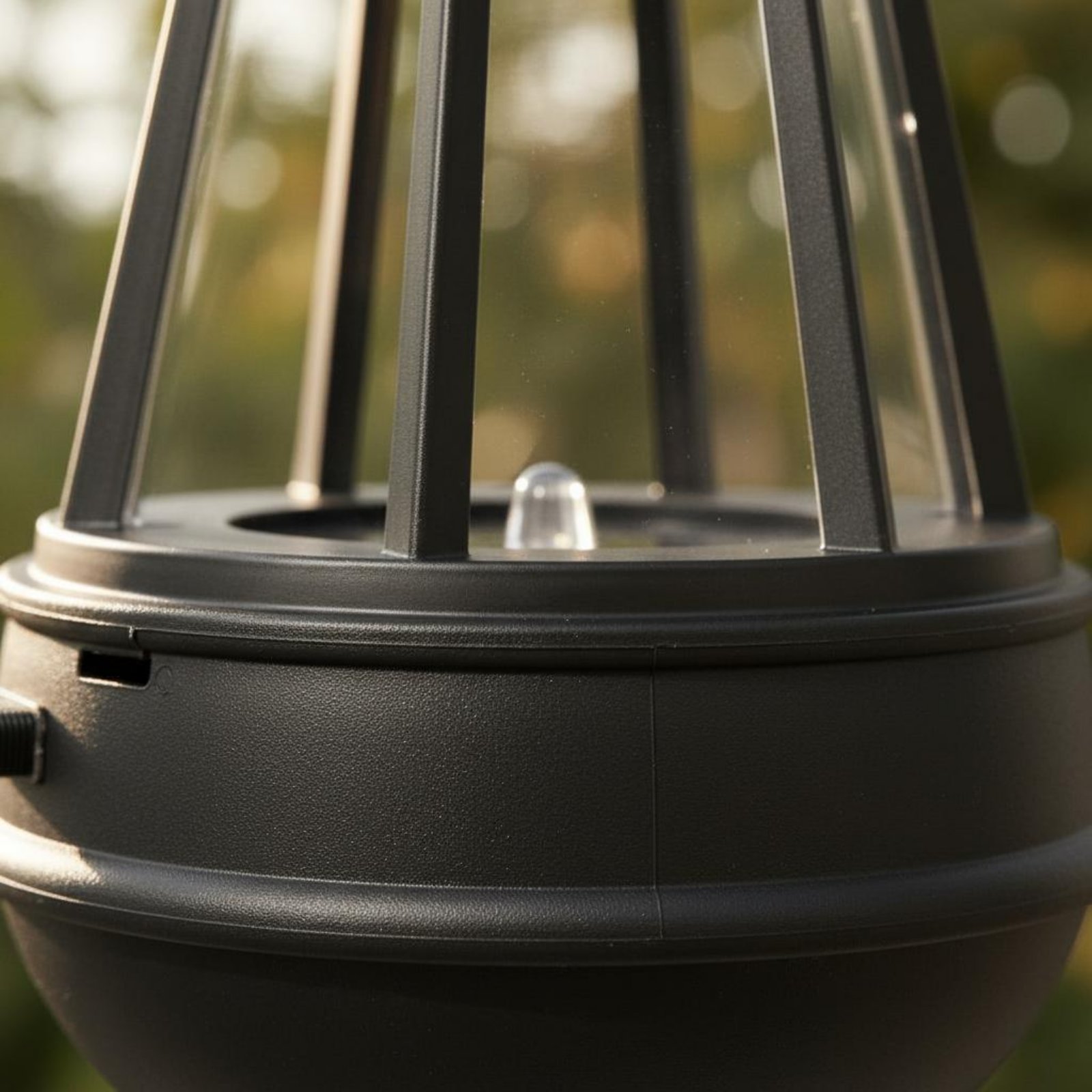 Lampe solaire suspendue en for - Outdoor Lighting Modern avis et prix