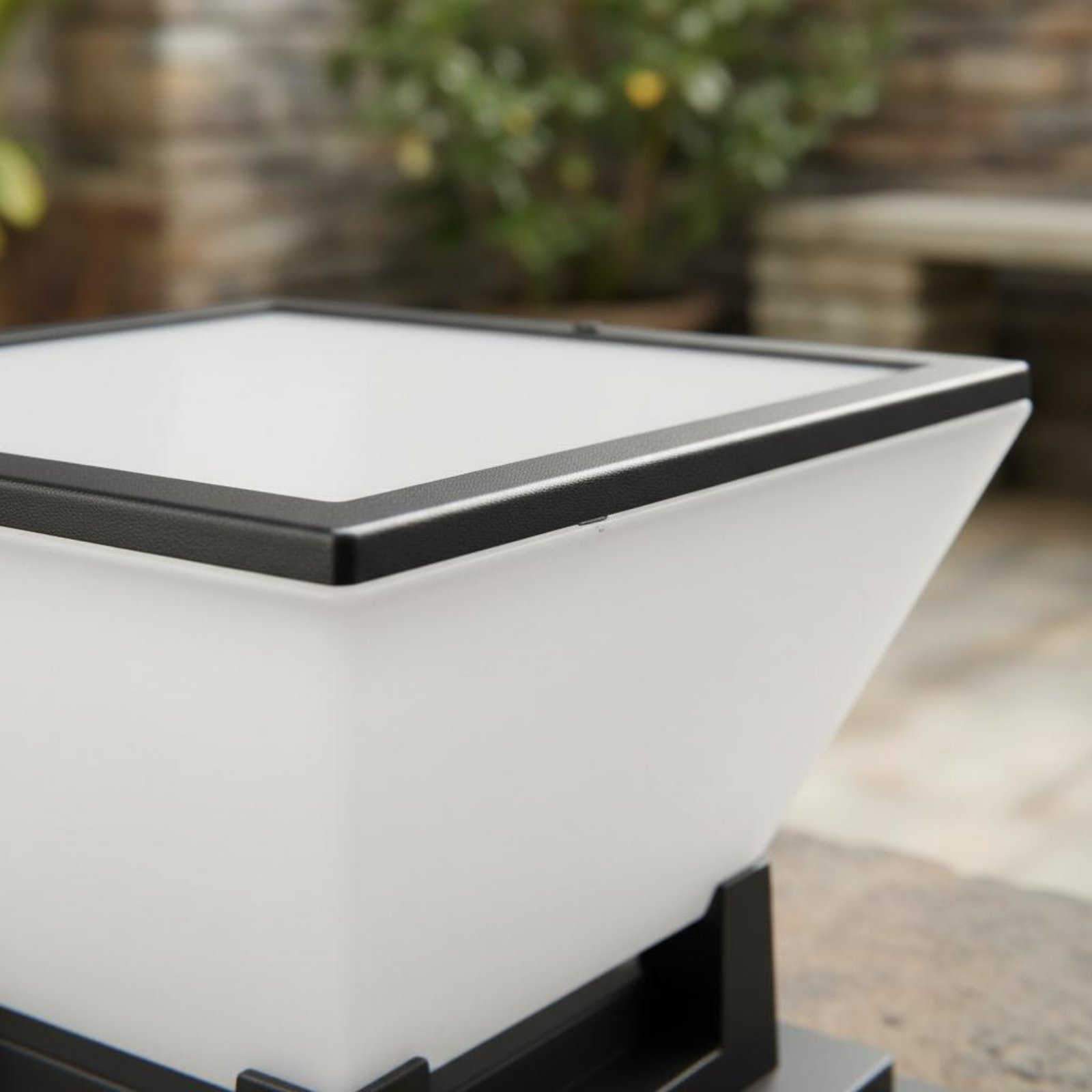 Lampe solaire pour poteau, rés - Outdoor Lighting Modern avis et prix